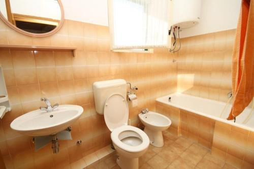 Apartment Makarska 6765c