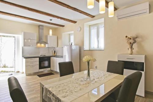 Apartment Mali Losinj 11880b