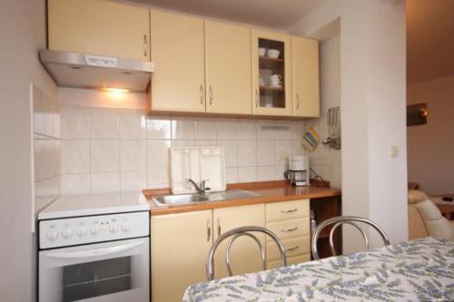 Apartment Mali Losinj 3042c