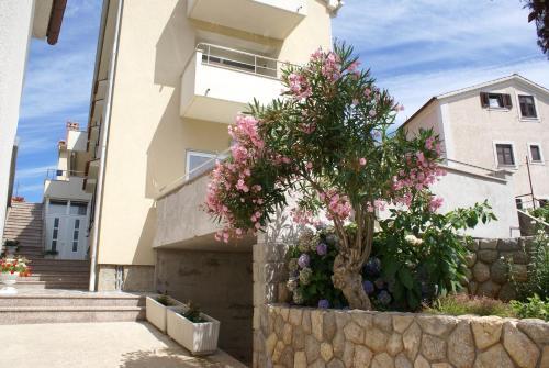 Apartments In Malinska/insel Krk 12794