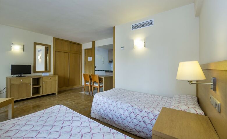 Apartamentos Ms Puerto Marina