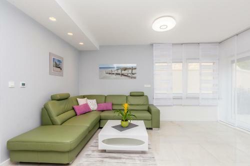 House Villa Olive Nika