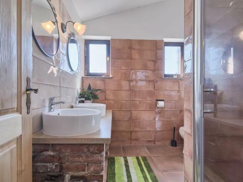 Peaceful Holiday Home In Marcana With A Handmade Fireplace