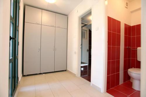 Apartments By The Sea Vinisce (trogir) - 11856