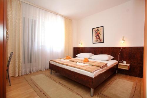 Apartments By The Sea Vinisce (trogir) - 11856