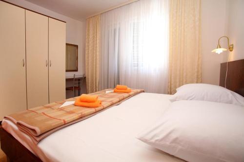Apartments By The Sea Vinisce (trogir) - 11856