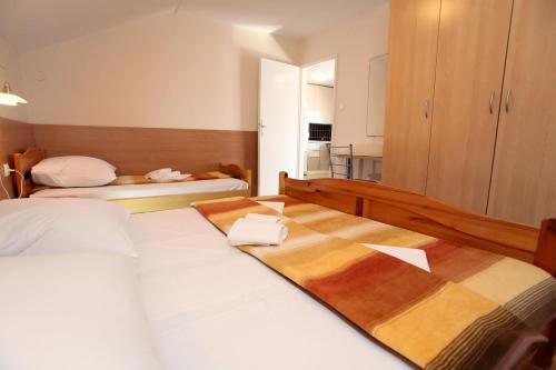 Apartments By The Sea Vinisce (trogir) - 11856