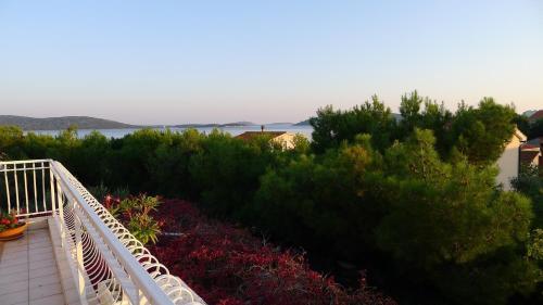 Apartments By The Sea Sevid (trogir) - 14337