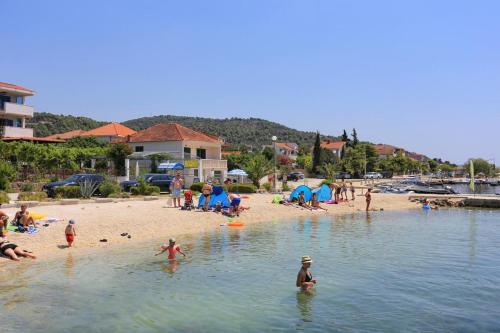 Apartments With A Parking Space Poljica (trogir) - 14803