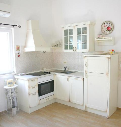Apartments By The Sea Sevid (trogir) - 9125