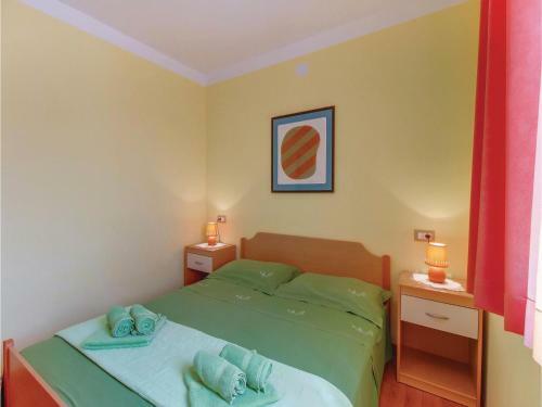 Two-bedroom Apartment In Martinscica