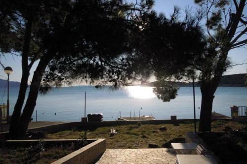 Apartments By The Sea Martinscica (cres) - 11279