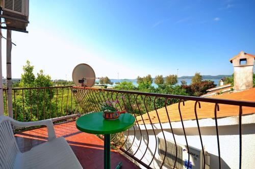 Hostal Apartments And Room Jadranka