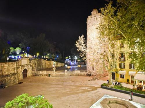 Hostal Luxury Room Colonna 4*, Center