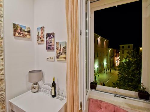 Hostal Luxury Room Colonna 4*, Center