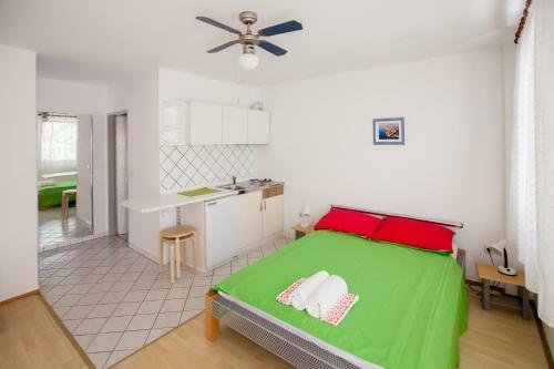 Hostal Friendly People's Guest House