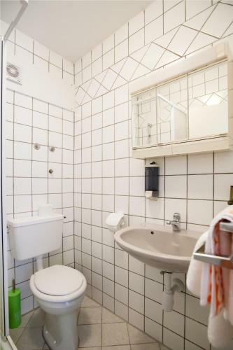 Hostal Friendly People's Guest House