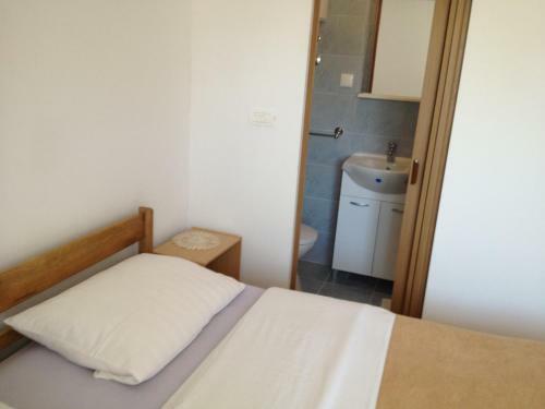 Hostal Guest House Cvita