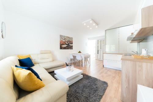 Holiday Home Apartments Bellamare
