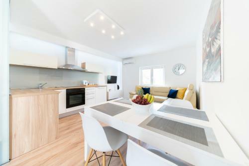 Holiday Home Apartments Bellamare