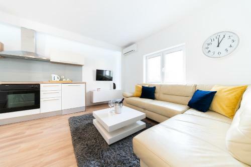 Holiday Home Apartments Bellamare