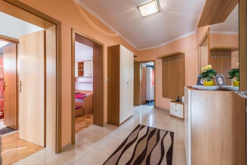 Kristina Apartments