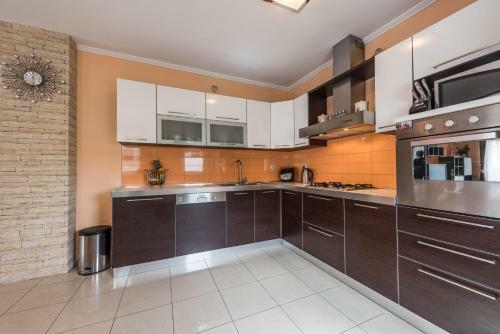 Kristina Apartments