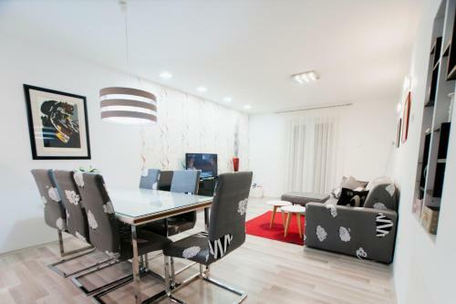 Garden Apartment