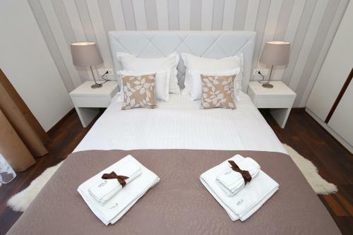 Hostal Lipotica Luxury Accommodation