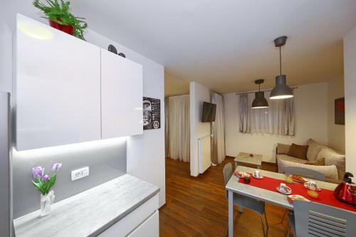Hostal Lipotica Luxury Accommodation