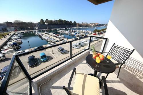 Hostal Lipotica Luxury Accommodation