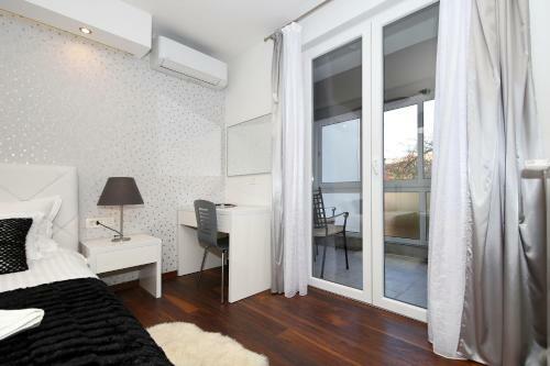 Hostal Lipotica Luxury Accommodation