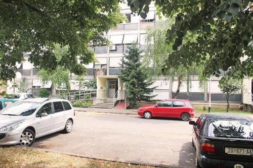Apartments With Wifi Zagreb - 15474