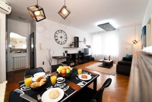 Corner Apartment