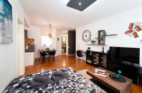Corner Apartment