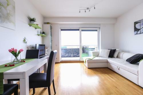 Apartment Deny