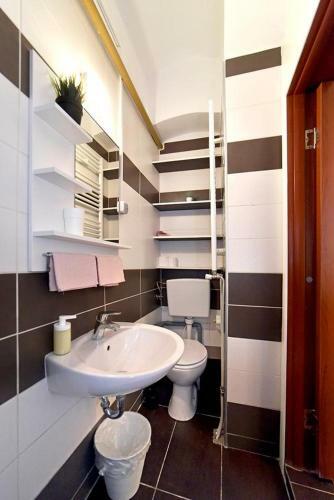 Apartments With Wifi Zagreb - 16204