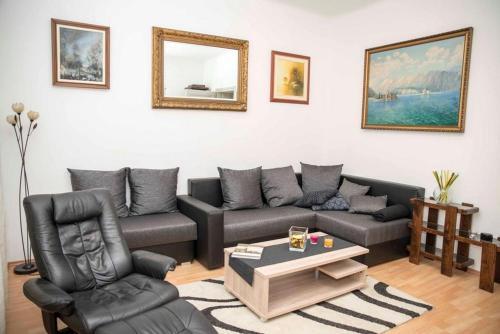 Apartments With Wifi Zagreb - 16085
