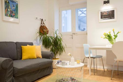 Class Apartment