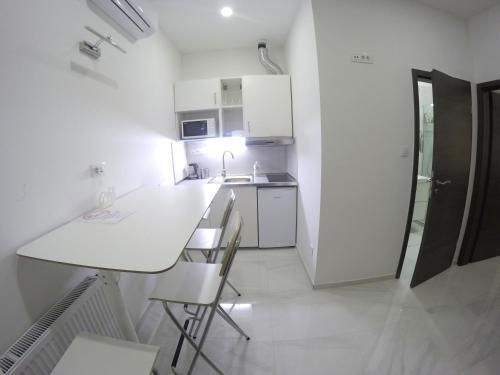 Apartments Mirror