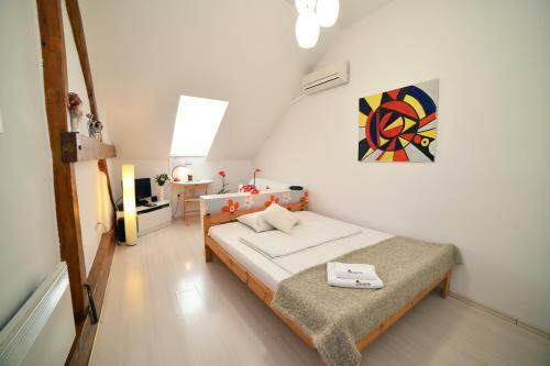 Studio Apartment White