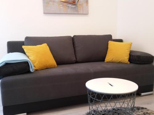 Apartment 52