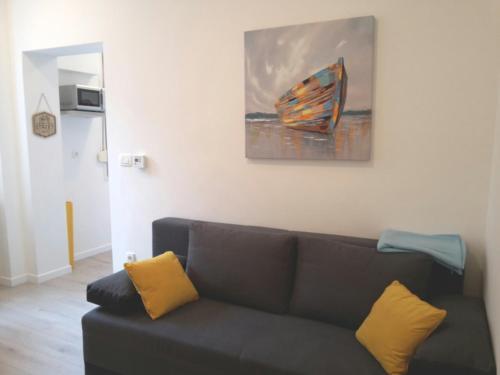 Apartment 52