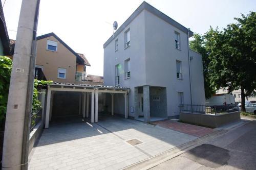 Apartment Zagreb 12573b