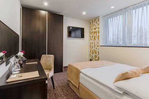 Hotel Diplomat