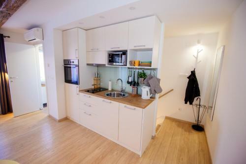 Apartment 63 - 2