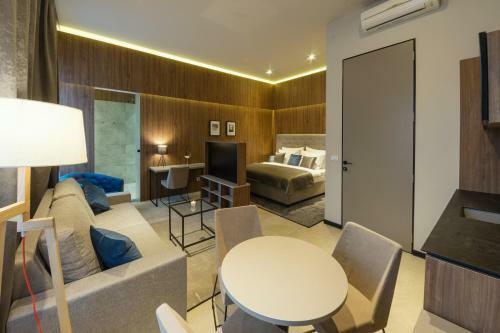 De?man Luxury Apartments