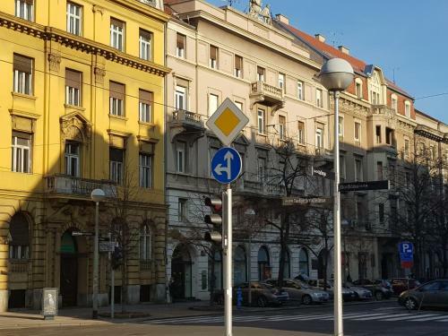 Palace Apartments By Zgrent