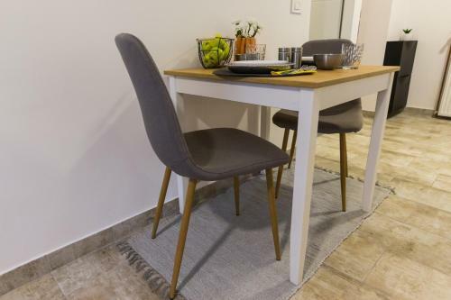 Hostal Apartment Complex Recek