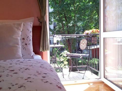 Studio Apartment In Zagreb With Balcony, Wifi, Washing Machine (3797-1)